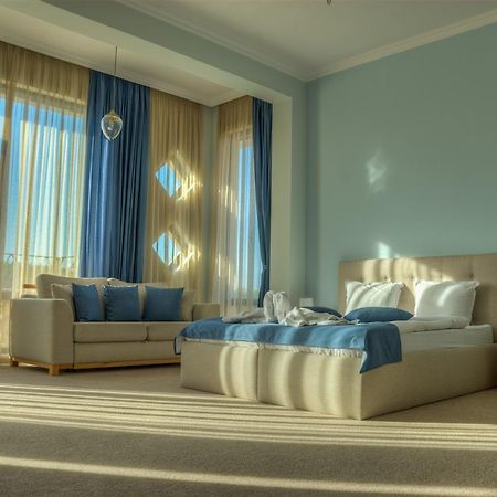 Hotel Chateau Des Bergers 타르고비쉬테 외부 사진