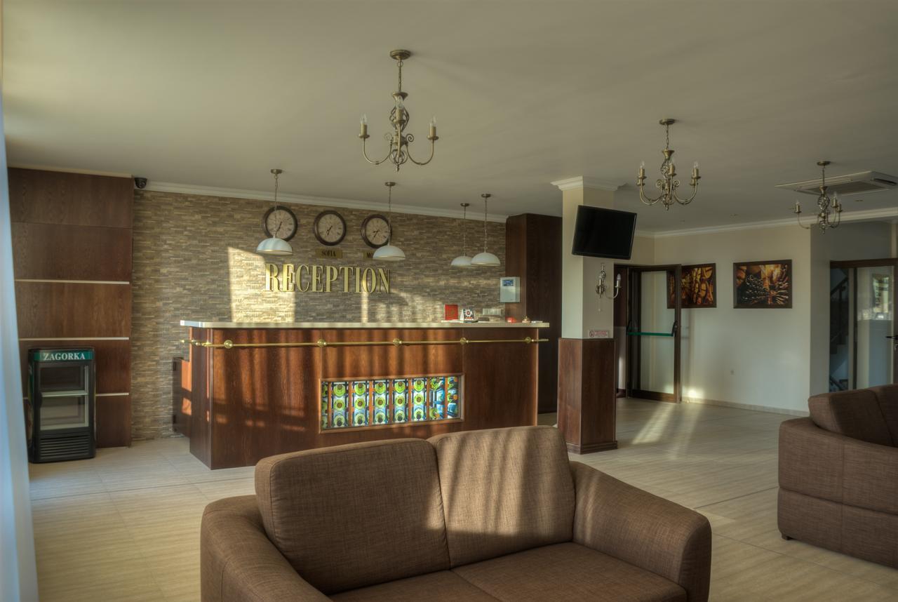 Hotel Chateau Des Bergers 타르고비쉬테 외부 사진