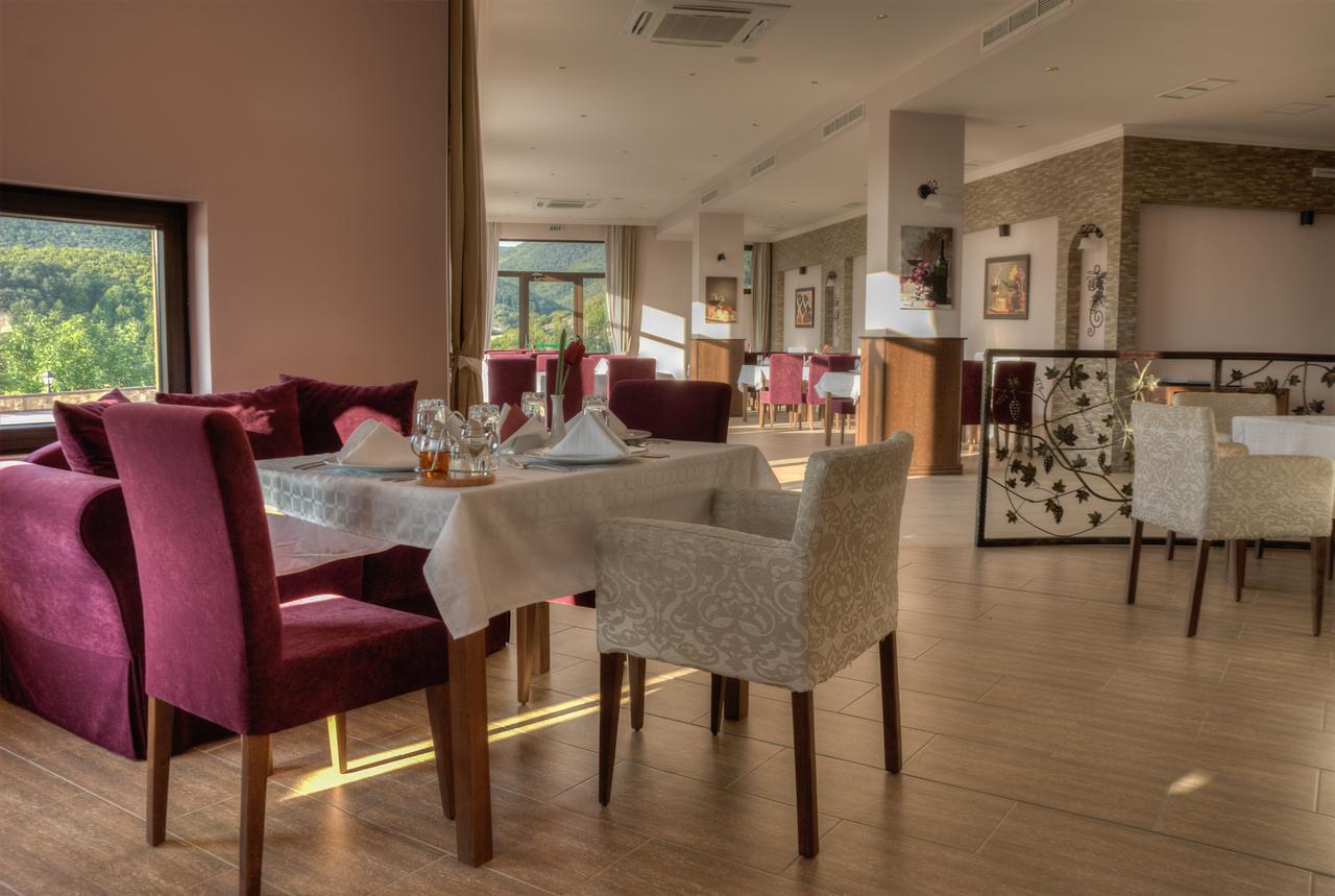 Hotel Chateau Des Bergers 타르고비쉬테 외부 사진