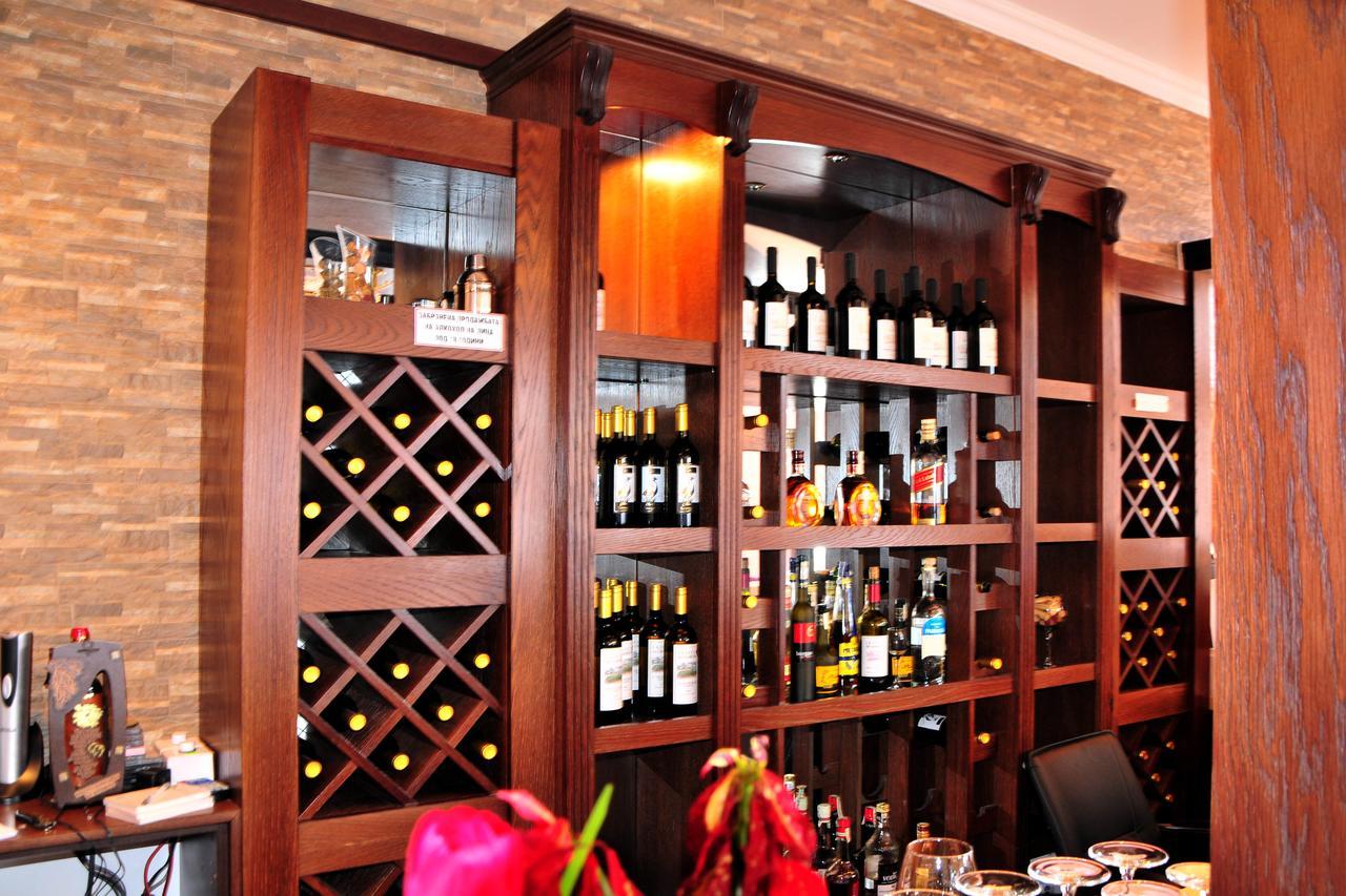 Hotel Chateau Des Bergers 타르고비쉬테 외부 사진