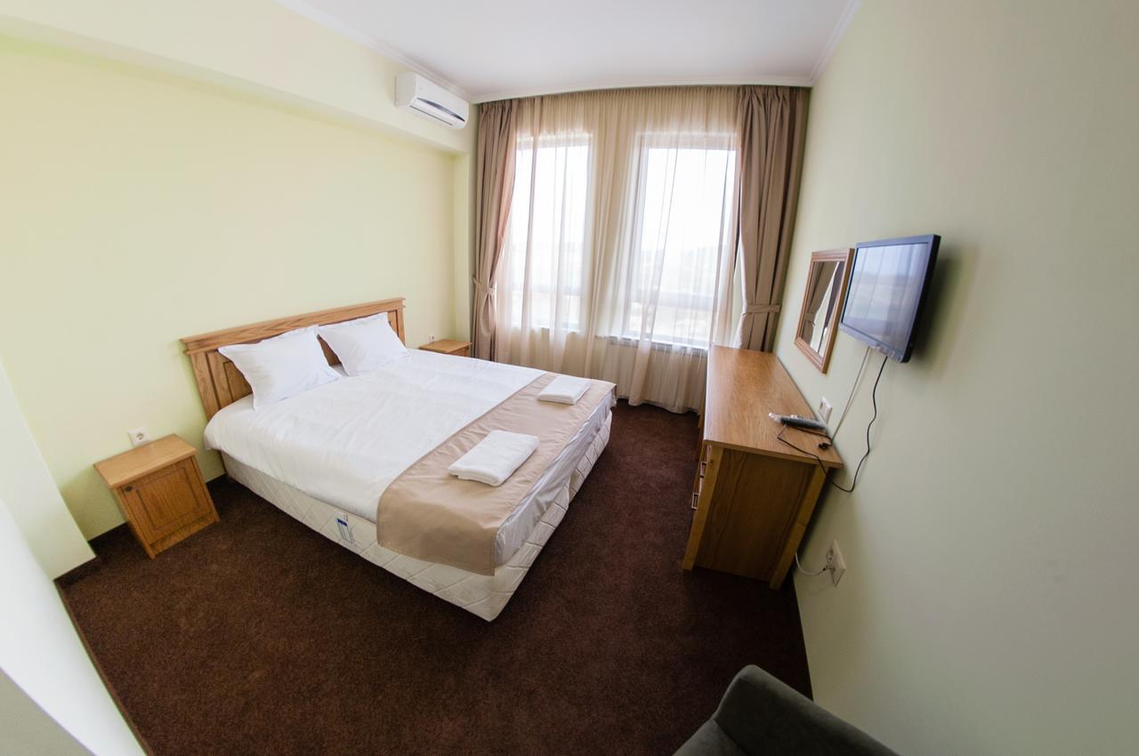 Hotel Chateau Des Bergers 타르고비쉬테 외부 사진