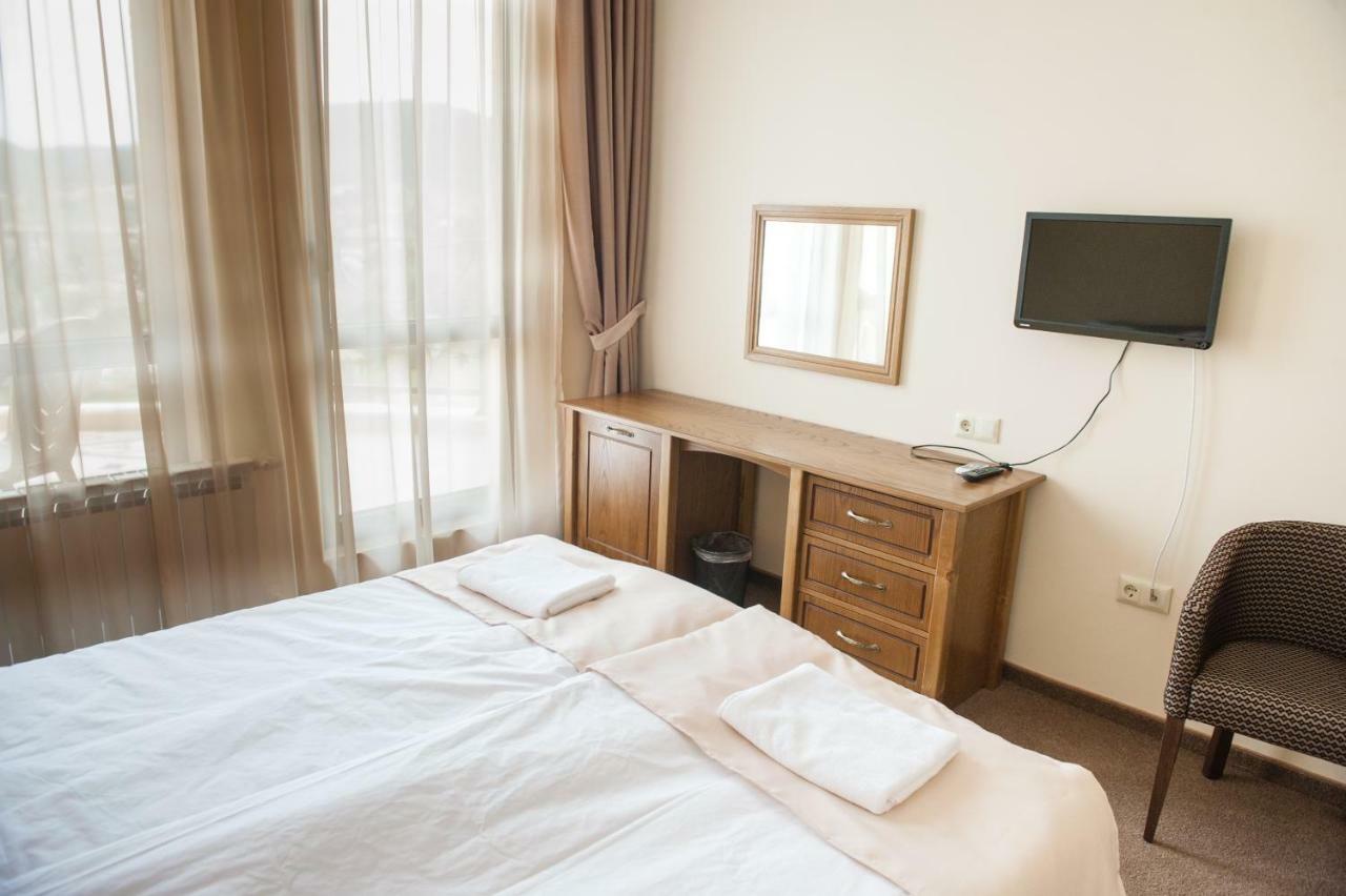 Hotel Chateau Des Bergers 타르고비쉬테 외부 사진
